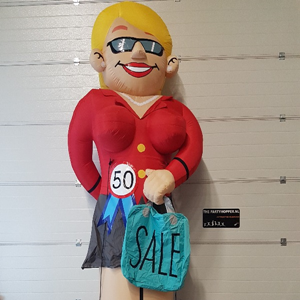 Sarah/ Jarige Vrouw Shoppend 3,5 mtr Diverse leeftijden beschikbaar Sarah/ Jarige Vrouw Shoppend 3,5 mtr Diverse leeftijden beschikbaar