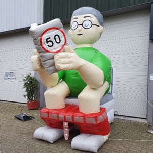 Sarah/ Jarige Vrouw op de WC 3,8 mtr Alle leeftijden beschikbaar Sarah/ Jarige Vrouw op de WC 3,8 mtr Alle leeftijden beschikbaar